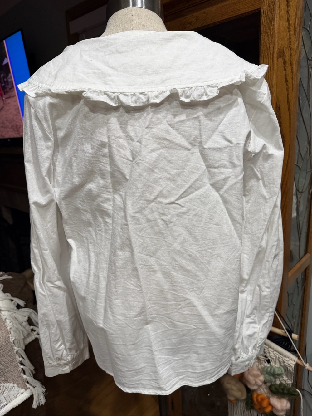 White Peter Pan Ruffle-Collar Button Front Blouse - Picture 5 of 7
